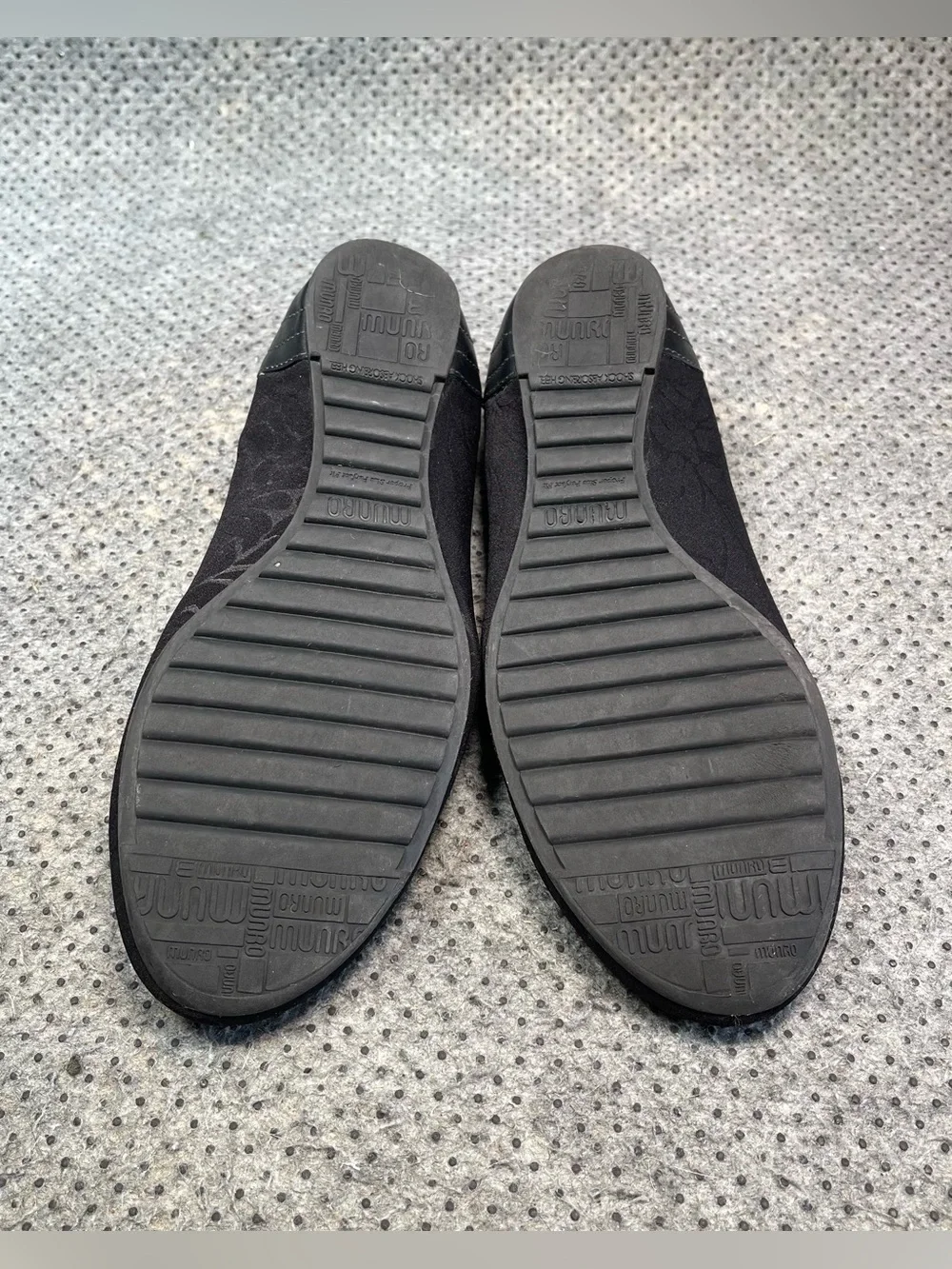 Munro Iriana Black Slip On Flats Size 7.5 Women’s